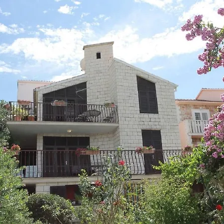 Appartement Katarina Mirce